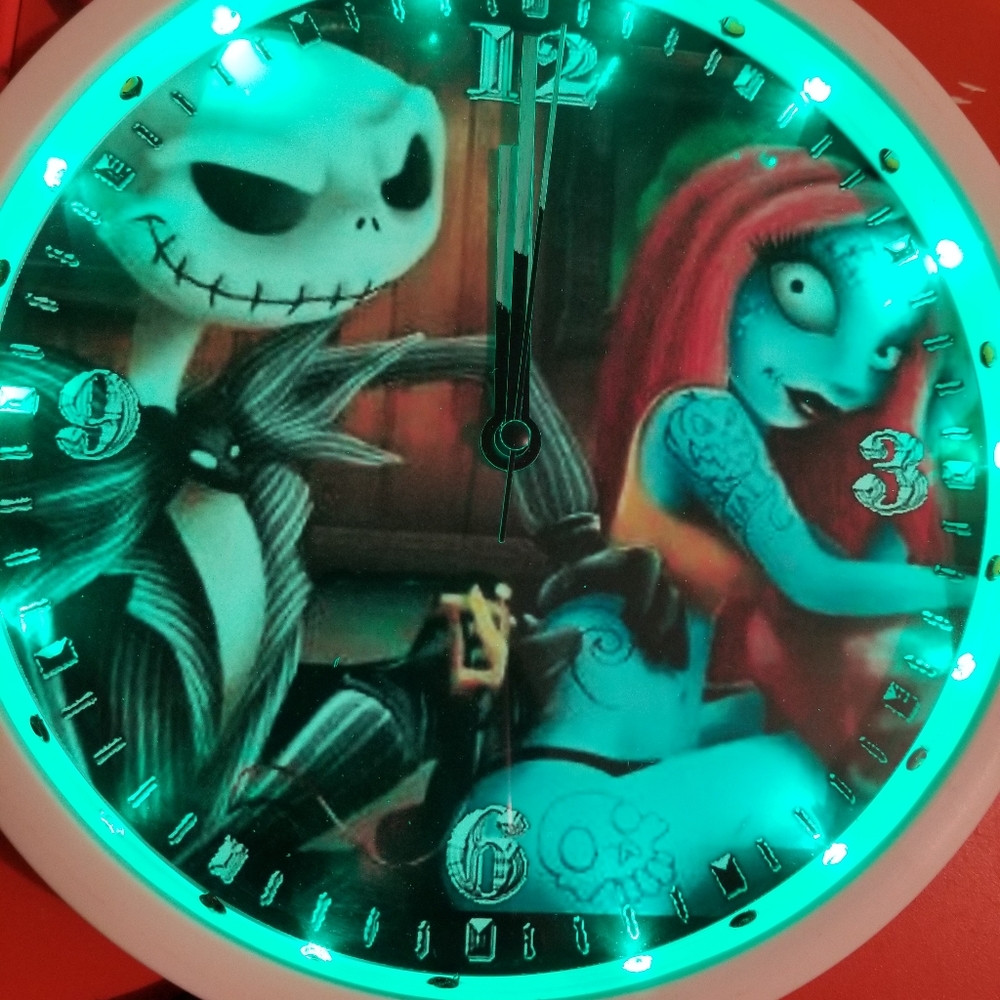 Jack n jill tattoo led lights clock
